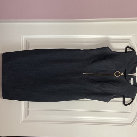 Calvin Klein Sheath dress with zipper front - Picture 2 of 3